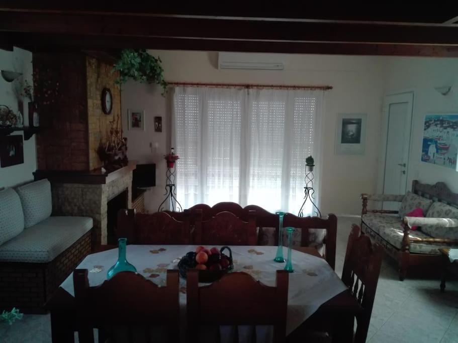 דירות סנטוריני Pan Family House מראה חיצוני תמונה